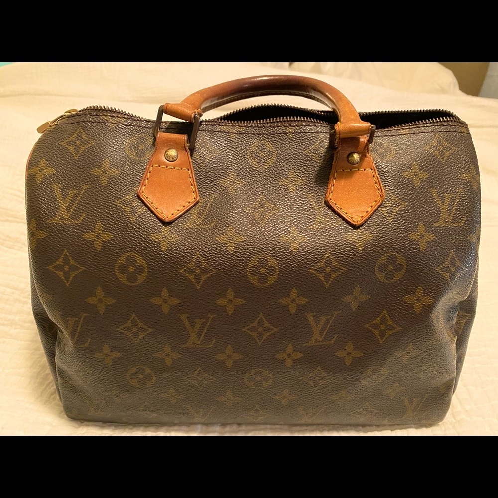 Louis Vuitton Speedy 30 monogram.